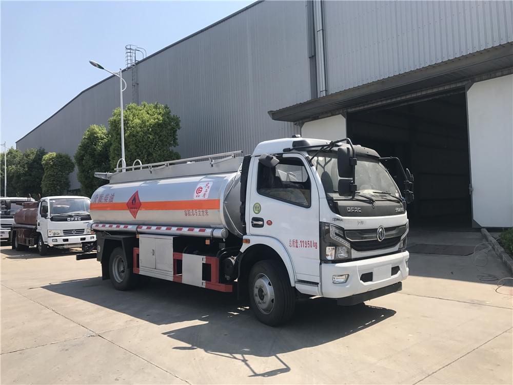 8.5方 東風(fēng)凱普特油罐車