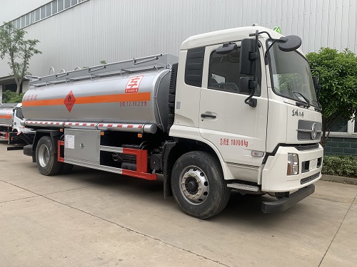 12.65方 東風(fēng)多利卡油罐車