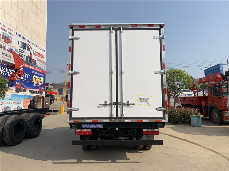 江淮駿鈴V6,4.2米藍牌冷藏車