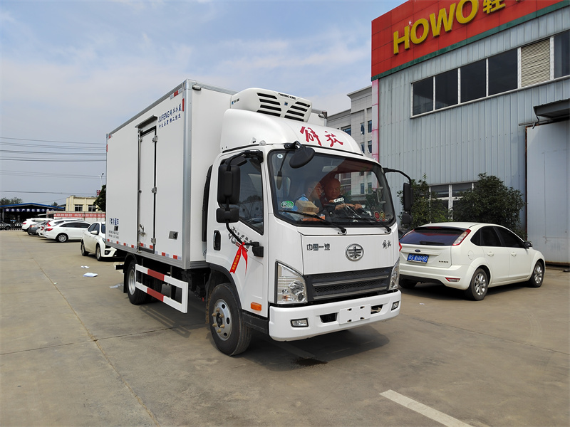 解放虎VN4.2米錫柴130馬力冷藏車